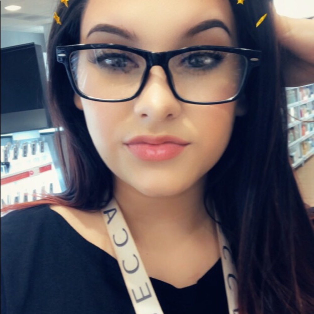 Meet your Posher, Micaela